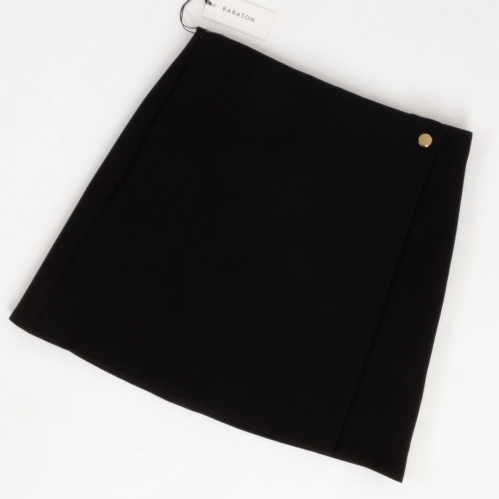 Aritzia Babaton Wayne wrap style miniskirt with button detail in size 2 (black)